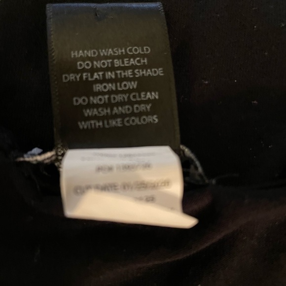 Hot Topic / Skull Shirt - Picture 4 of 4